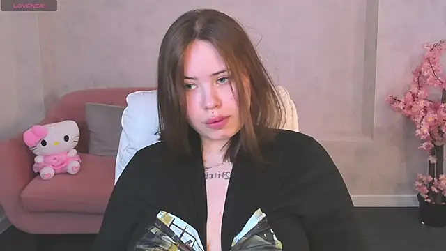 EricaElliott online show from May 5, 2026, 9:17 am
