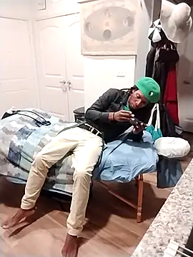 VelvetChocolate7 online show from October 1, 2025, 4:40 am