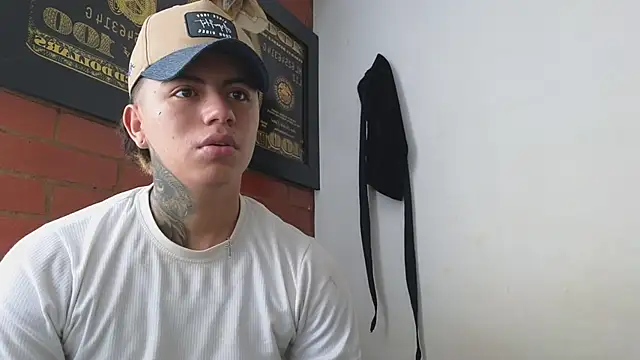 Thiago x Sahara online show from February 11, 2025, 1:09 pm