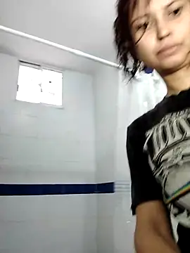 Mia WAll online show from December 30, 2024, 12:31 pm