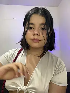 Snapshot of pretty_angela1 chatting on December 24, 2024, 12:22 pm pretty angela1 online show from December 24, 2024, 12:22 pm