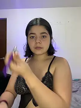 Snapshot of pretty_angela1 chatting on January 7, 2025, 6:24 pm pretty angela1 online show from January 7, 2025, 6:24 pm