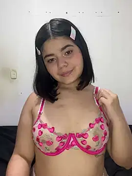 Snapshot of pretty_angela1 chatting on January 13, 2025, 8:58 am pretty angela1 online show from January 13, 2025, 8:58 am