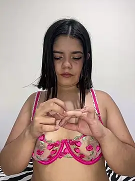 Snapshot of pretty_angela1 chatting on January 25, 2025, 2:58 am pretty angela1 online show from January 25, 2025, 2:58 am