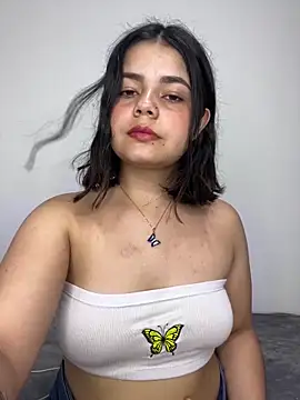 Snapshot of pretty_angela1 chatting on February 23, 2025, 2:18 am pretty angela1 online show from February 23, 2025, 2:18 am