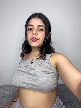 Snapshot of pretty_angela1 chatting on March 4, 2025, 2:17 am pretty angela1 online show from March 4, 2025, 2:17 am