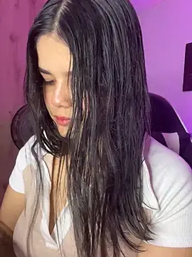 Snapshot of pretty_angela1 chatting on October 6, 2025, 11:57 pm pretty angela1 online show from October 6, 2025, 11:57 pm