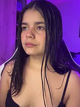 Snapshot of pretty_angela1 chatting on October 17, 2025, 2:59 am pretty angela1 online show from October 17, 2025, 2:59 am