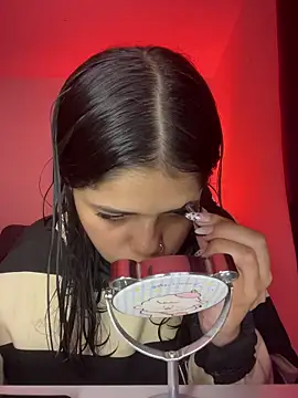 Snapshot of pretty_angela1 chatting on November 11, 2025, 5:29 am pretty angela1 online show from November 11, 2025, 5:29 am