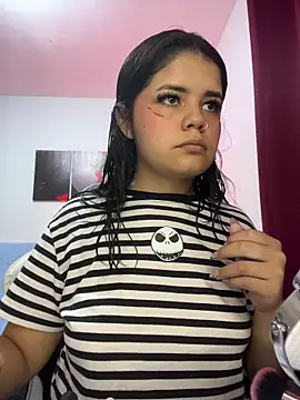 Snapshot of pretty_angela1 chatting on November 16, 2025, 10:59 pm pretty angela1 online show from November 16, 2025, 10:59 pm