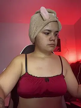 Snapshot of pretty_angela1 chatting on November 28, 2025, 1:30 am pretty angela1 online show from November 28, 2025, 1:30 am