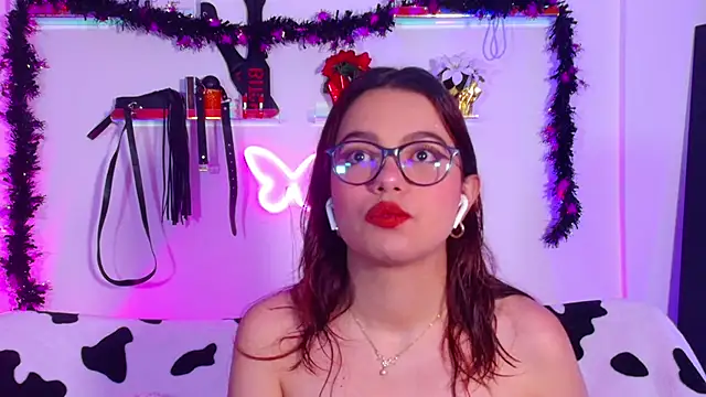 EmiF26 online show from October 22, 2025, 3:40 am