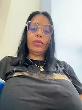 KarolRubi1 online show from April 16, 2026, 5:58 pm