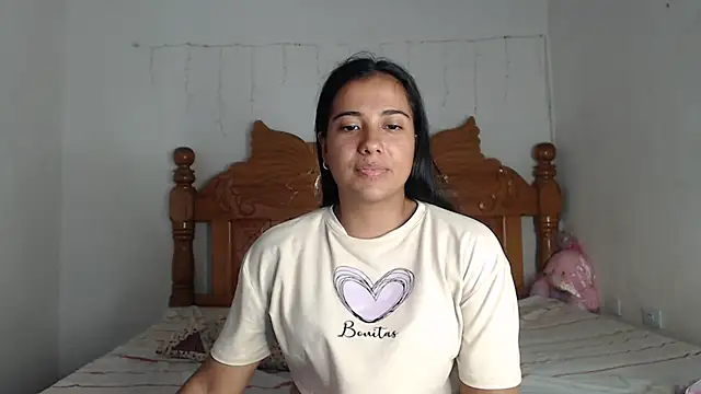 Coral0403 online show from January 29, 2025, 7:32 pm