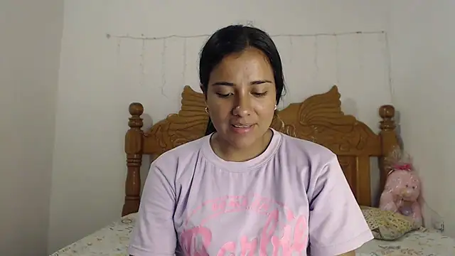 Coral0403 online show from February 5, 2025, 11:17 pm