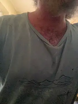 poesnuus999 online show from December 25, 2024, 8:40 am