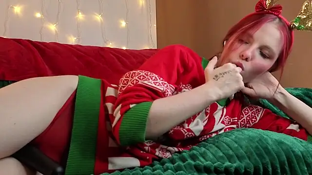 OhYumiYes online show from December 22, 2025, 9:01 pm