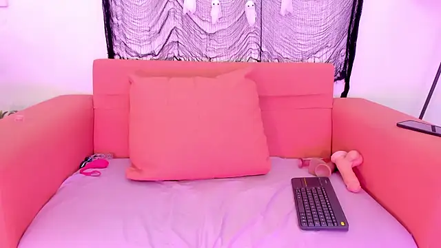 CATTLEYA BIANCHI145 online show from October 22, 2025, 3:40 am