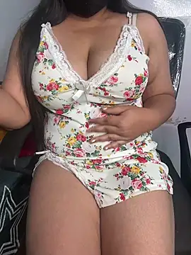 Snapshot of tanvihot2 chatting on May 8, 2026, 4:23 pm tanvihot2 online show from May 8, 2026, 4:23 pm