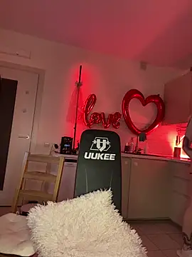 SOFYandMIKE online show from February 9, 2026, 8:46 pm