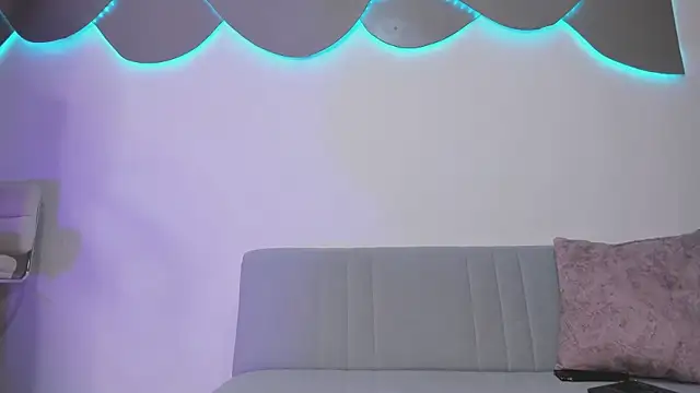 newbarbiedolly online show from April 19, 2026, 12:33 am