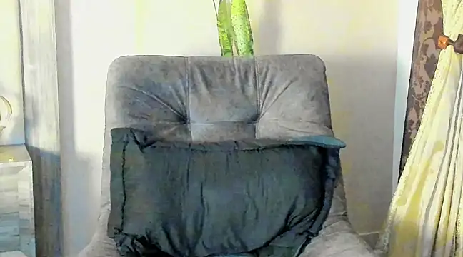 benjamincol online show from February 9, 2025, 5:50 am