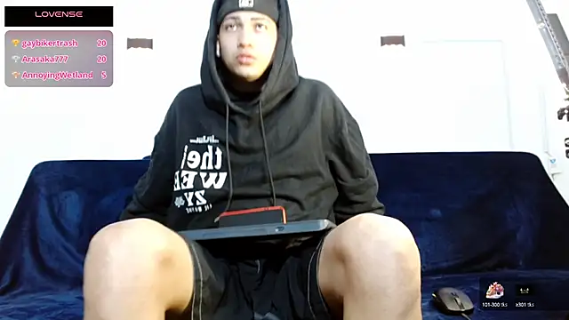 Br4ndxpimm online show from September 27, 2025, 12:43 pm