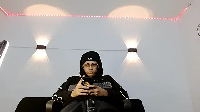 Br4ndxpimm online show from October 25, 2025, 7:52 pm