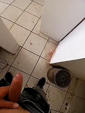 chinoxxx online show from March 21, 2026, 8:01 pm