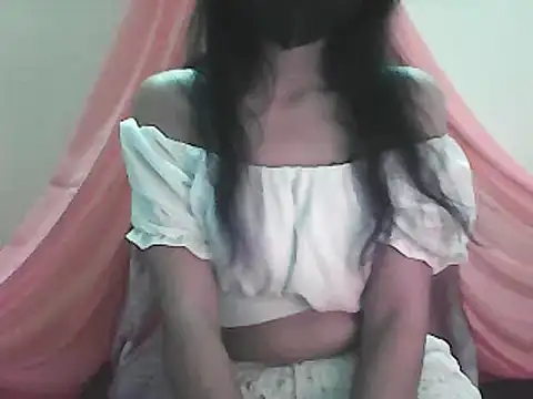 Snapshot of roseofvenom chatting on January 7, 2025, 5:53 pm roseofvenom online show from January 7, 2025, 5:53 pm