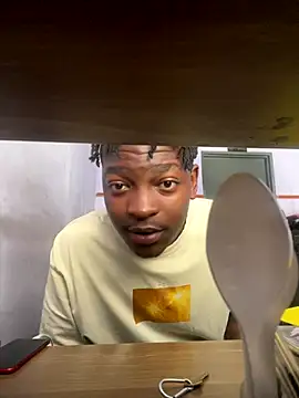 Redfucks333 online show from September 20, 2025, 8:04 am