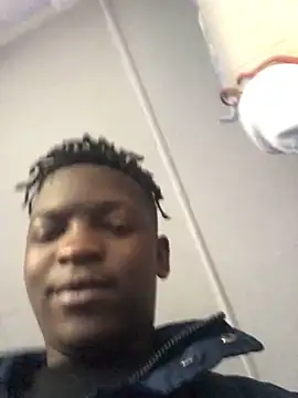 Redfucks333 online show from November 9, 2025, 5:39 am