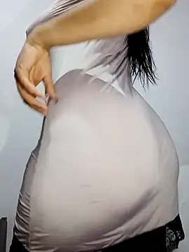 Snapshot of Lilisex chatting on April 24, 2026, 11:40 pm Lilisex online show from April 24, 2026, 11:40 pm