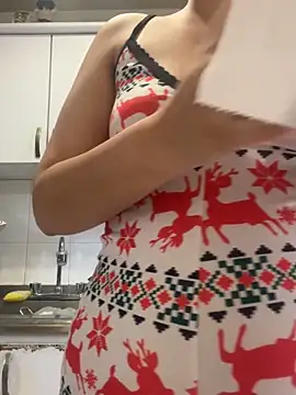 amelia cherry online show from October 22, 2025, 6:29 pm