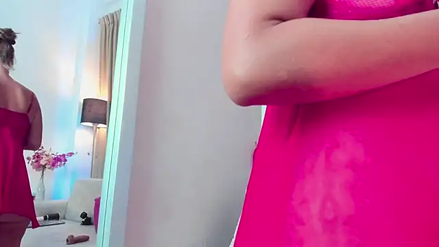 EloiseQuinn online show from February 15, 2025, 3:39 pm