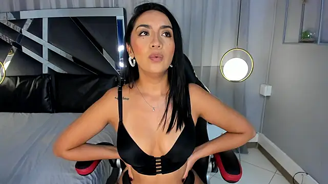 MAGIC AURORAA online show from January 10, 2025, 12:04 pm