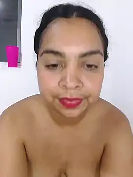 Snapshot of Brendabluee chatting on January 6, 2025, 4:47 am Brendabluee online show from January 6, 2025, 4:47 am