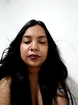 Snapshot of Brendabluee chatting on November 22, 2025, 9:47 pm Brendabluee online show from November 22, 2025, 9:47 pm