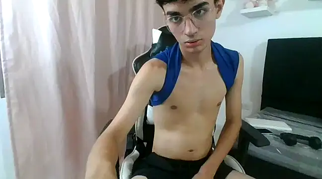 Snapshot of nohatwink chatting on December 30, 2024, 3:03 am nohatwink online show from December 30, 2024, 3:03 am