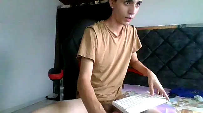 Snapshot of nohatwink chatting on January 10, 2025, 12:04 pm nohatwink online show from January 10, 2025, 12:04 pm