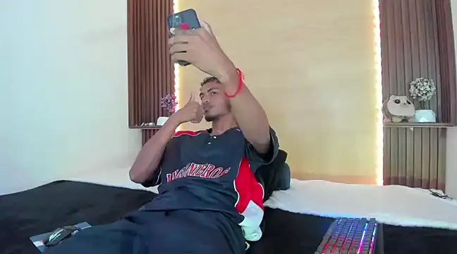 Evans777  online show from January 9, 2025, 6:04 pm