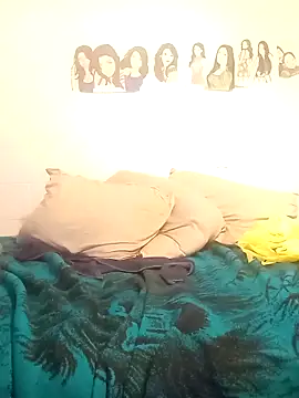 k1oudE online show from October 14, 2025, 5:52 am