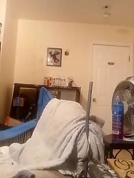 k1oudE online show from November 18, 2025, 5:12 am