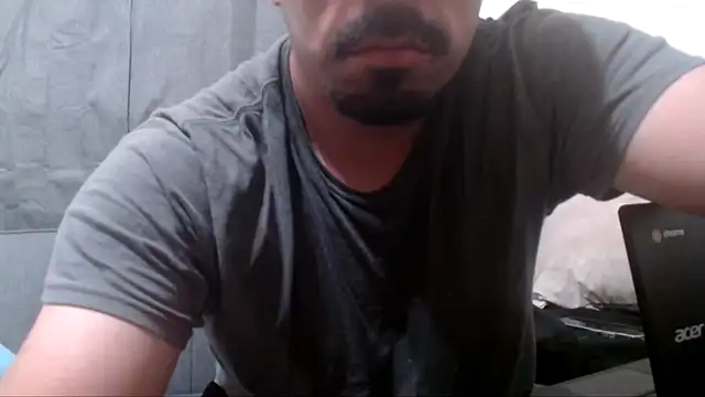 Snapshot of k1oudE chatting on April 20, 2026, 10:33 pm k1oudE online show from April 20, 2026, 10:33 pm