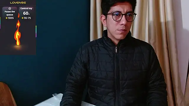 Snapshot of Noah-cock chatting on November 16, 2025, 7:47 am Noah-cock online show from November 16, 2025, 7:47 am