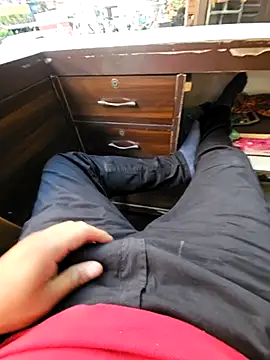 Snapshot of pyasevickybabu563 chatting on March 18, 2025, 12:36 pm pyasevickybabu563 online show from March 18, 2025, 12:36 pm