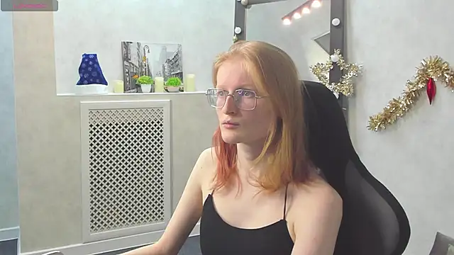 Snapshot of ElizabethHarpper chatting on January 19, 2025, 1:00 am ElizabethHarpper online show from January 19, 2025, 1:00 am