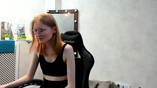 Snapshot of ElizabethHarpper chatting on February 6, 2025, 11:10 am ElizabethHarpper online show from February 6, 2025, 11:10 am