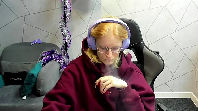 ElizabethHarpper online show from December 23, 2025, 12:52 am