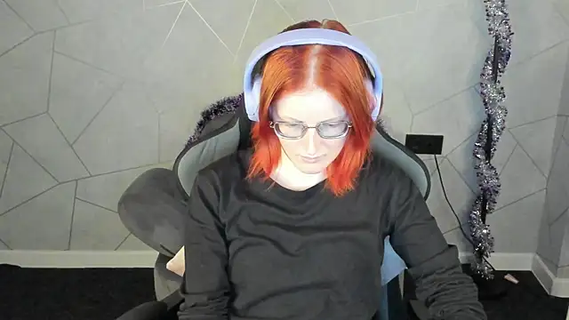 ElizabethHarpper online show from January 14, 2026, 9:26 am